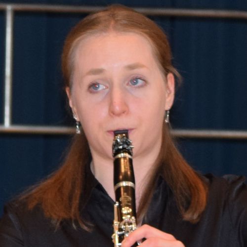 Urquhart, Yasmine