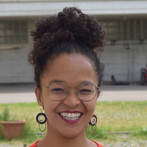 Nimi, Maika J.