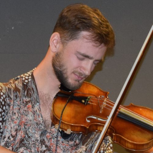 Tapernoux, Mischa